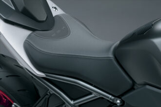 GSX-8S/8R - Stylish Seat